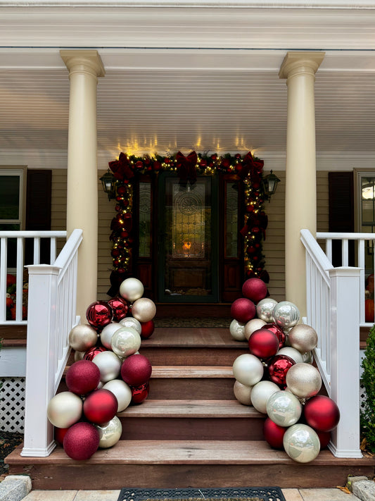 Rental - Medium Holiday Cascade