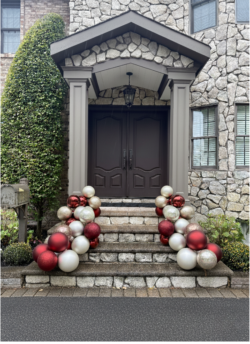 Rental - Medium Holiday Cascade